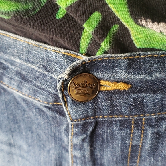 LL COOL J Demin shorts. - Picture 4 of 6